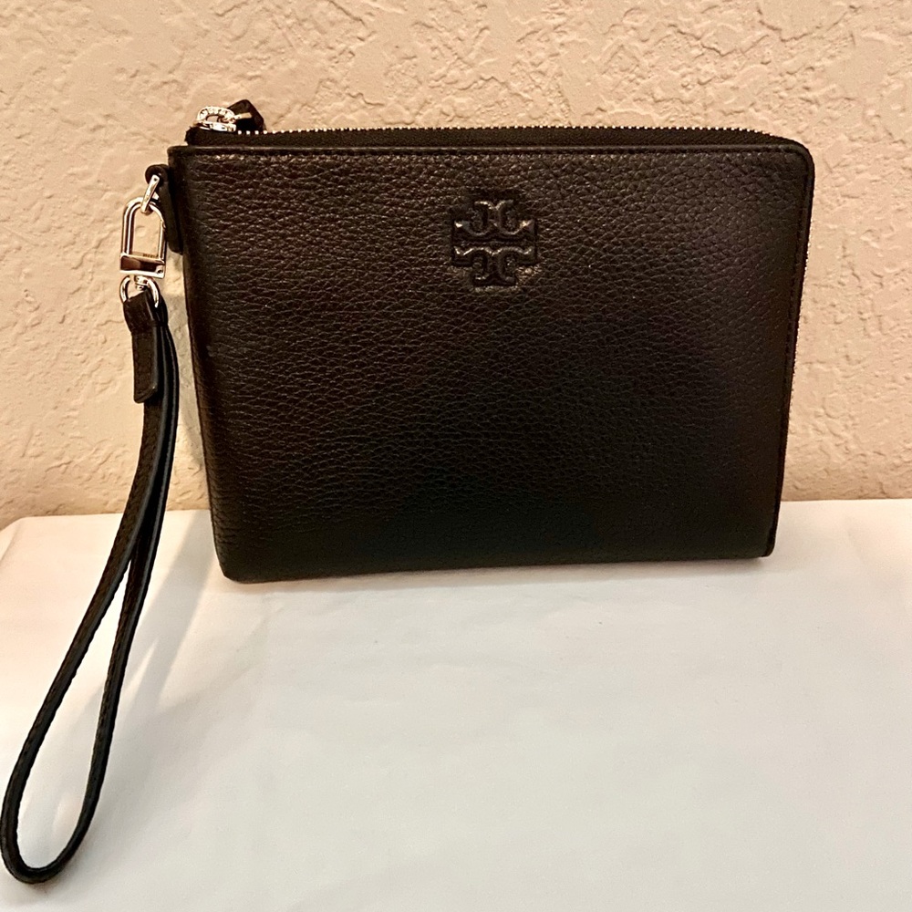 Tory Burch, Thea Large Zip Pouch.